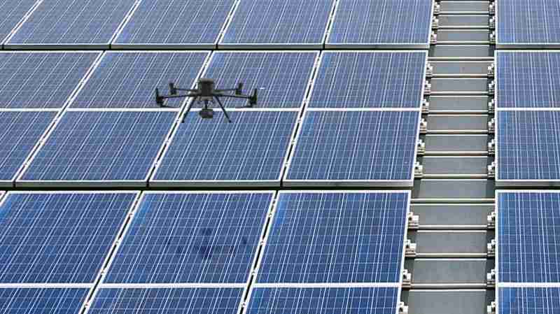 EBpay以无人机搭配IR Sensor热显像技术进行全方面模块健检，，，，有效降低人力成本并提升发电量