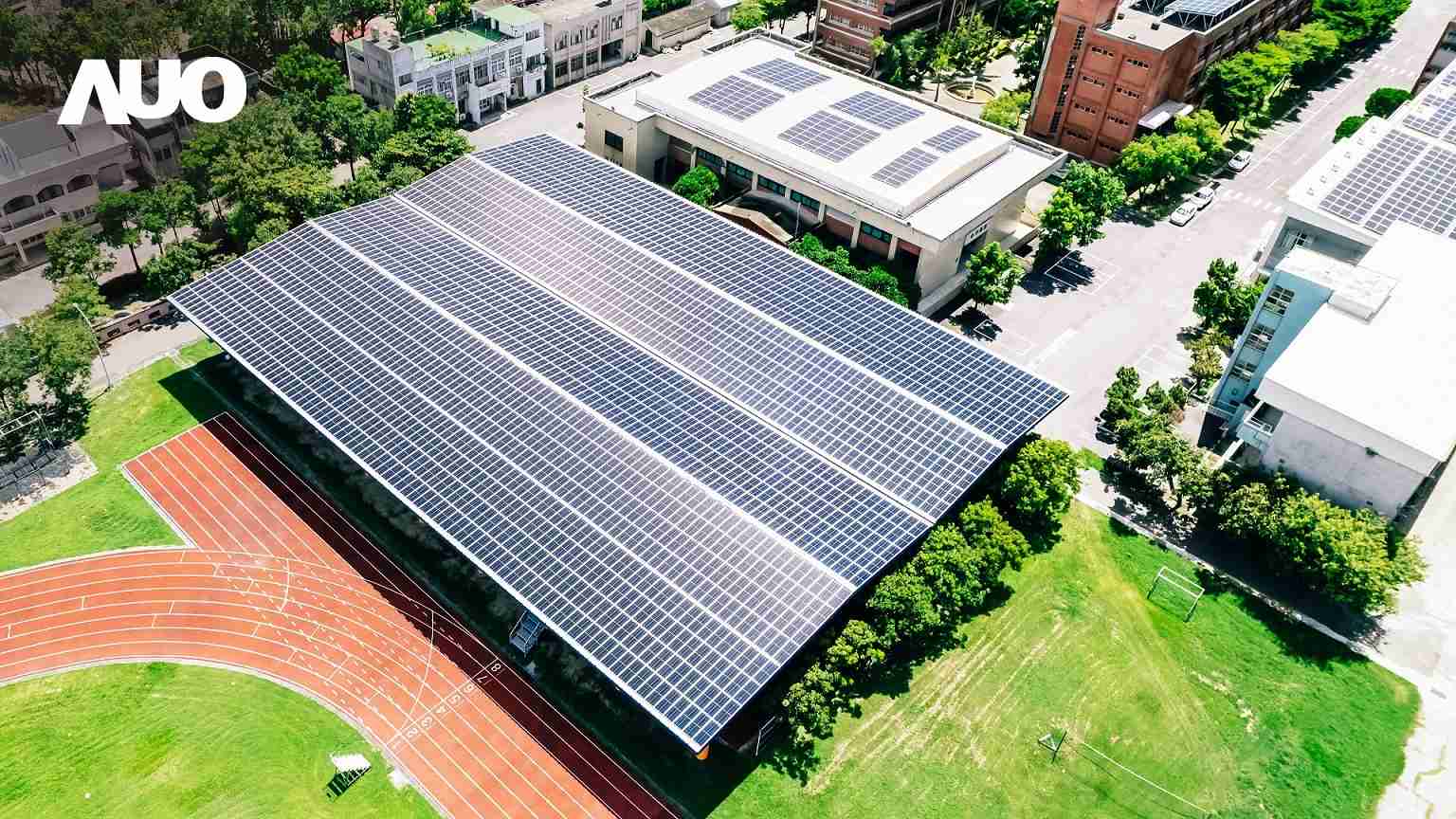 EBpaySunSteel光电整合型浪板具备快速安装、、、轻量化优势，，，可提升15%发电效能，，，通过国际IEC与台湾VPC认证安全、、、防漏、、、耐候标准